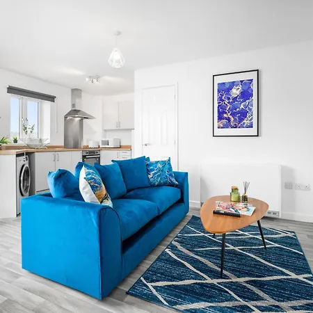 New 2 Bedroom Deluxe Apartment - Parking - Wifi & Netflix - Top Rated - 50C Cradley Heath Buitenkant foto